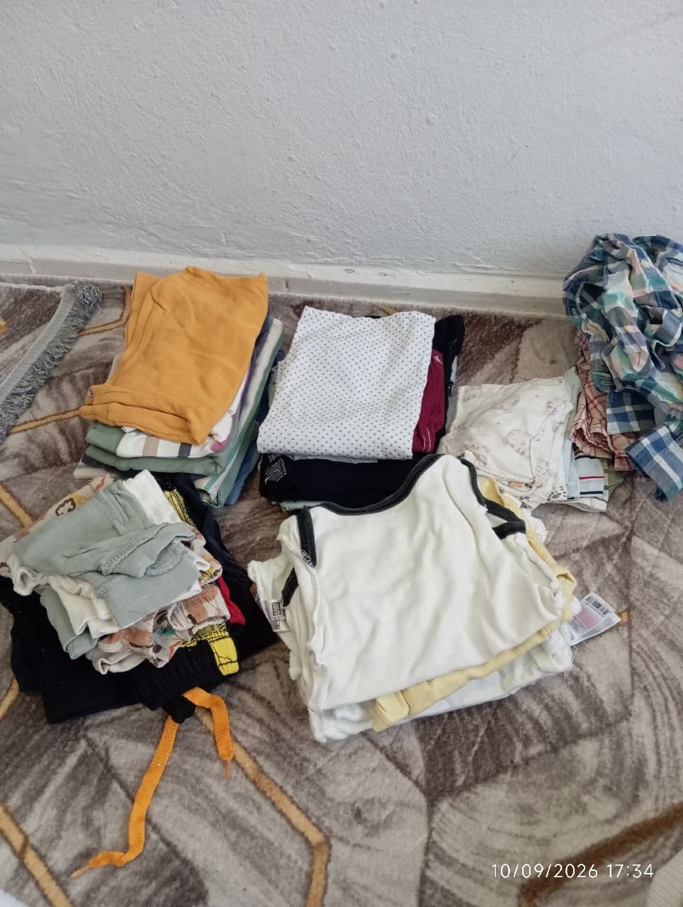 beşik mama sandalyesi elbise çocuk tuvaleti